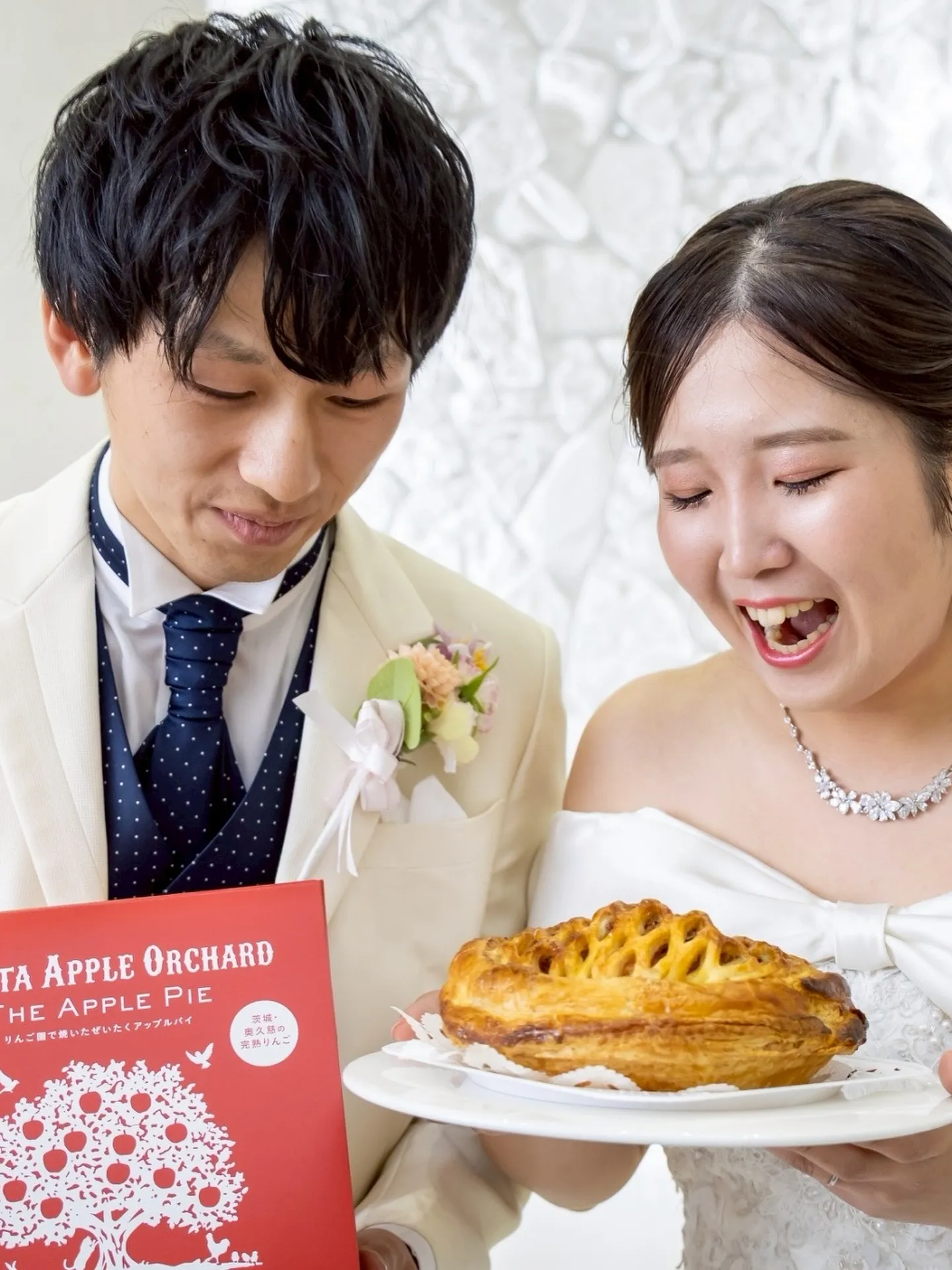 【大子町のりんご園でウェディングフォト】